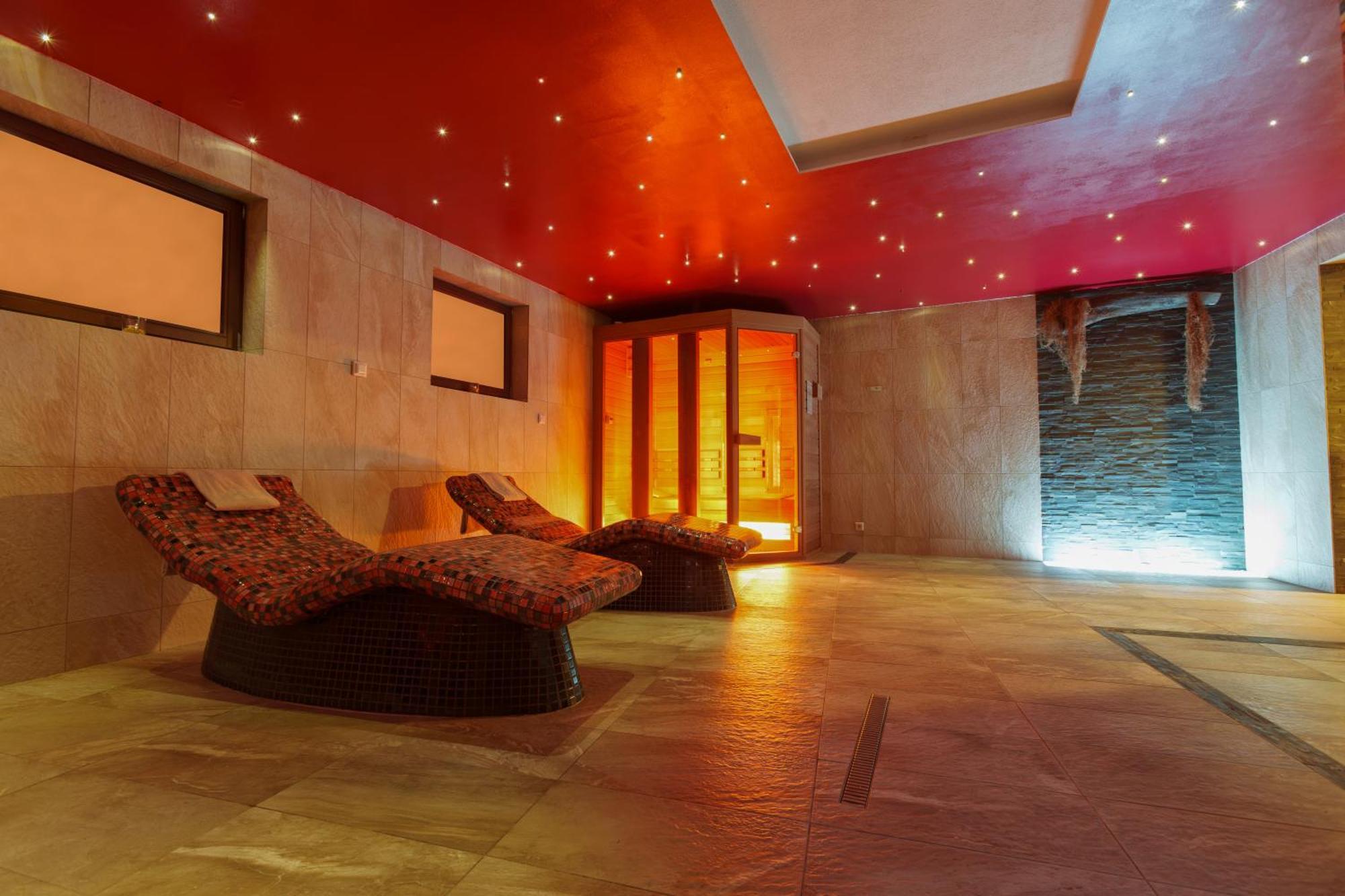 Hotel Kuenstleralm Kaprun Kültér fotó