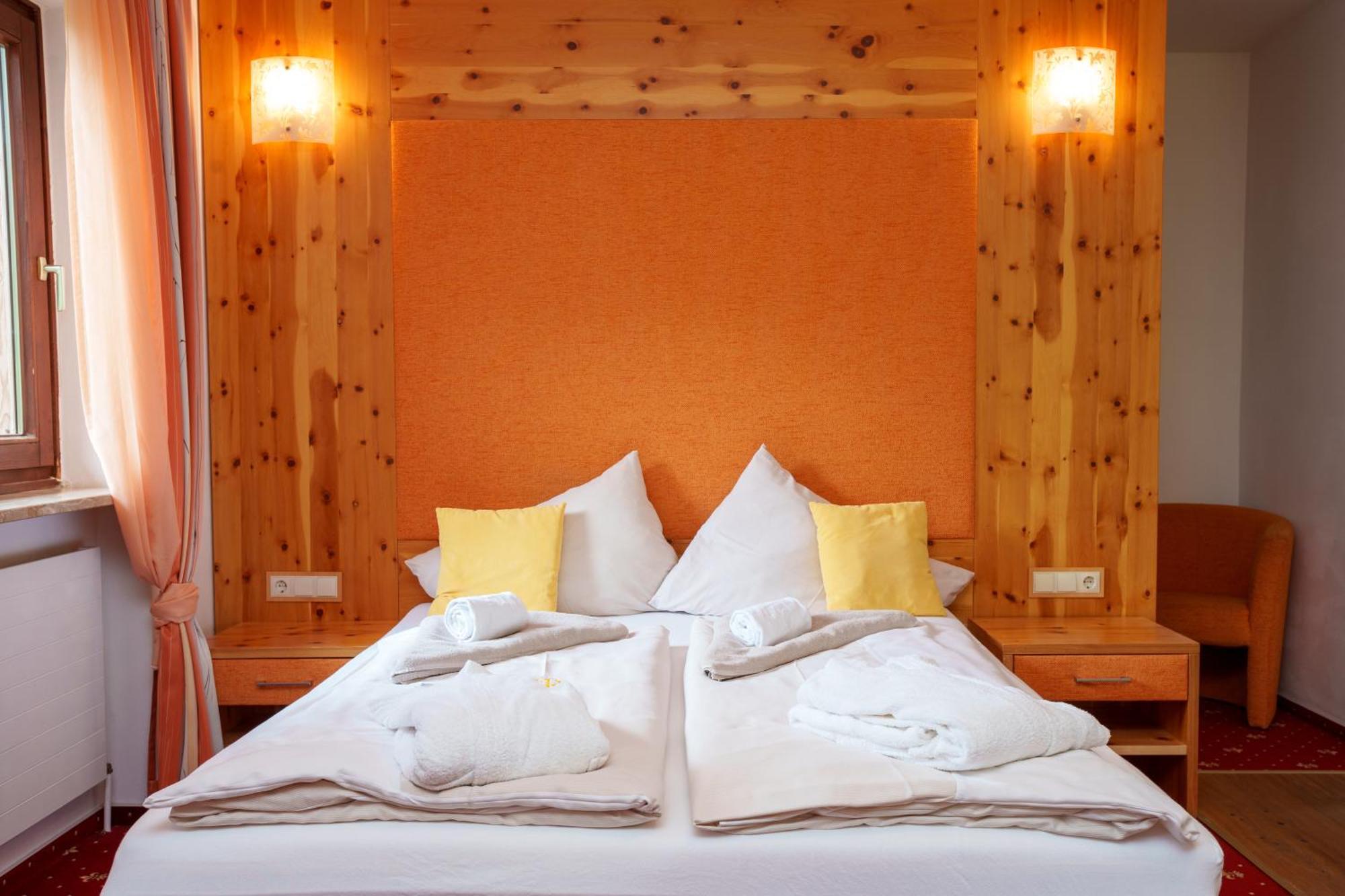 Hotel Kuenstleralm Kaprun Kültér fotó