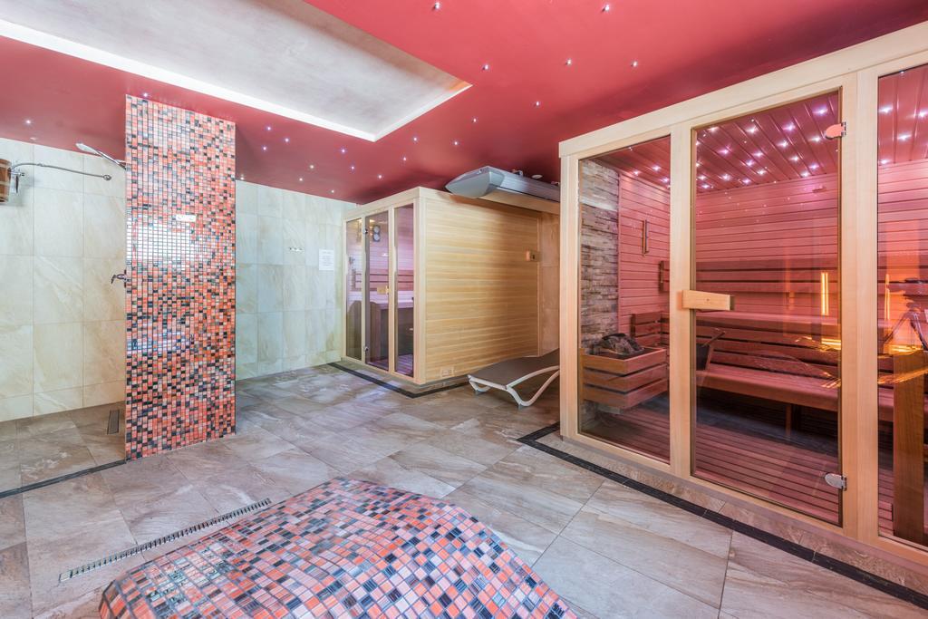 Hotel Kuenstleralm Kaprun Kültér fotó