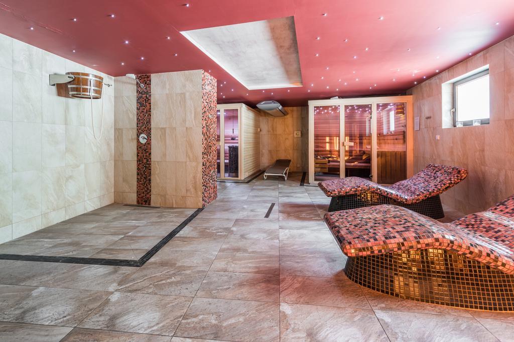 Hotel Kuenstleralm Kaprun Kültér fotó